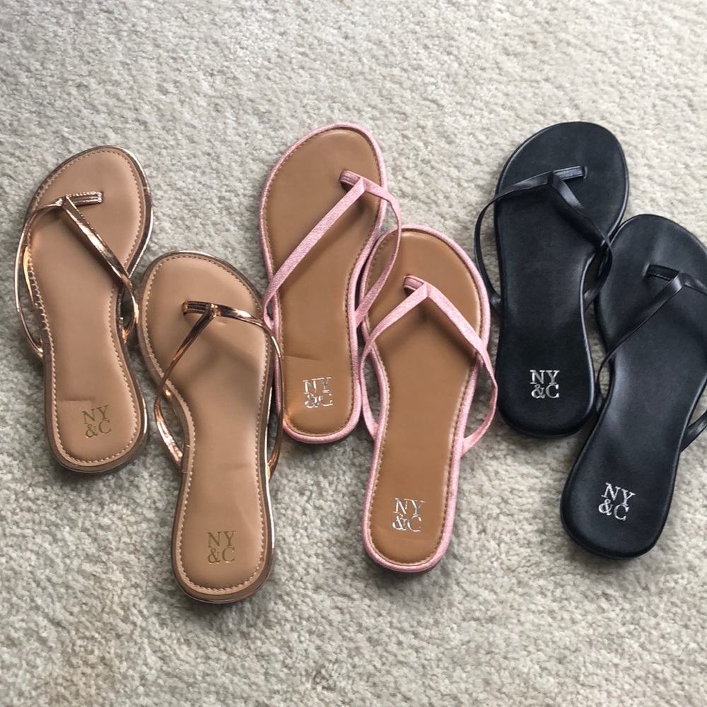 Lot of 3 pairs of flip flops